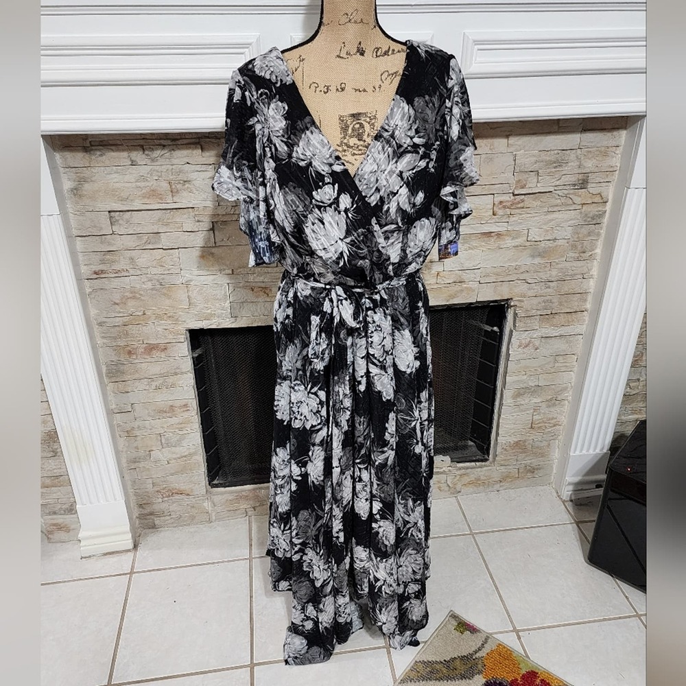 NW Night Way black white floral asymmetrical hem maxi dress plus‎ size 18W new
